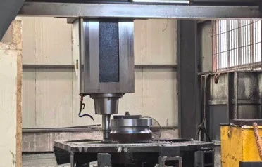 Wie festigt die groß angelegte CNC-Portalbearbeitung die Exportwettbewerbsfähigkeit für kundenspezifische Komponenten? Tangshan Yuexin Machinery pflegt den ausländischen Zuliefermarkt für die Schwerindustrie durch Prozessinnovationen.